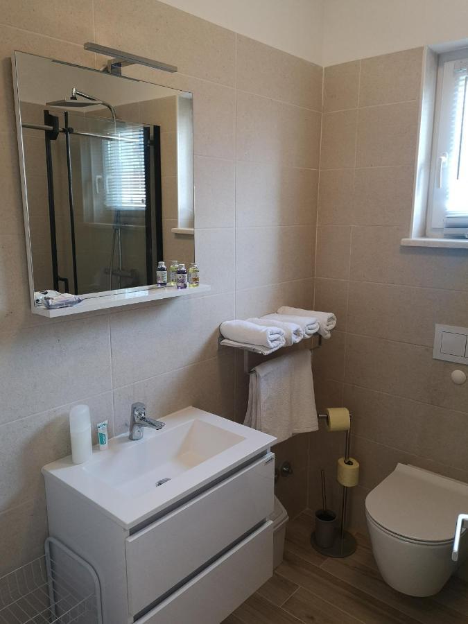 Apartment Nada 2 Malinska Eksteriør bilde